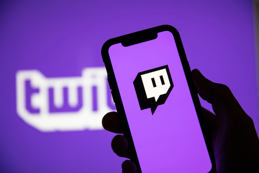 French politicians turn to Twitch in hope of connecting with youth