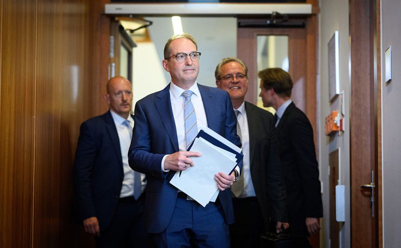 German interior minister seeks direct talks with Taliban on deportations