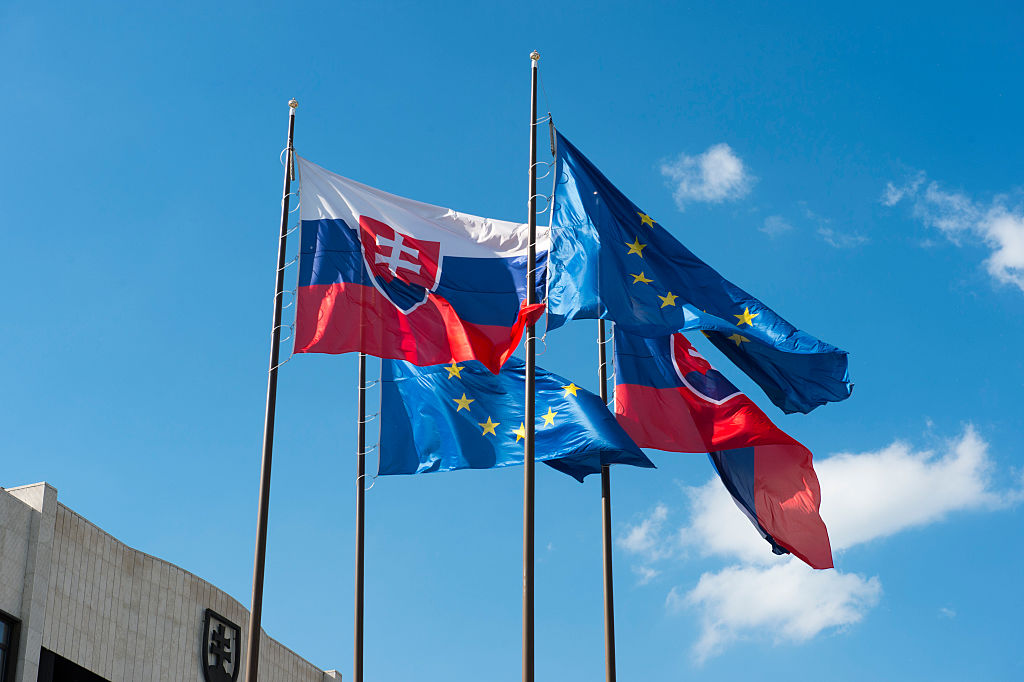 Commission seeks answers over Slovak plan to dismantle whistleblower office