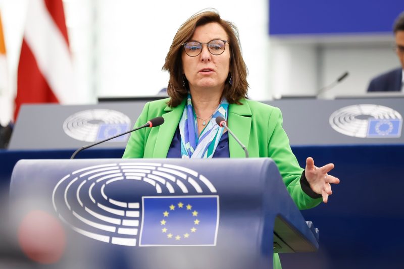 MEPs: Price transparency key to avoiding another Pfizergate