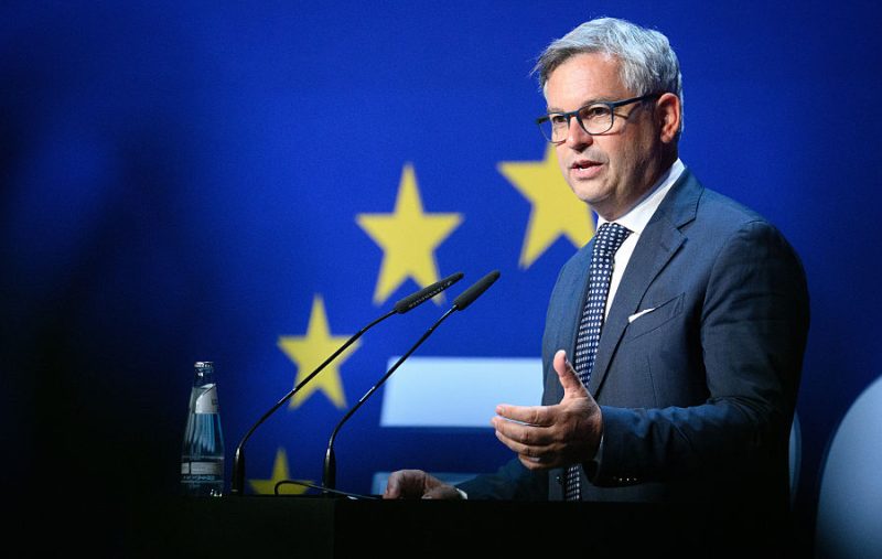 Commission won’t lead talks on ‘return hubs,’ EU migration chief says