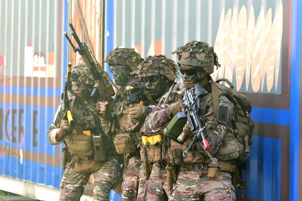 France turns to voluntary service to bolster its armed forces