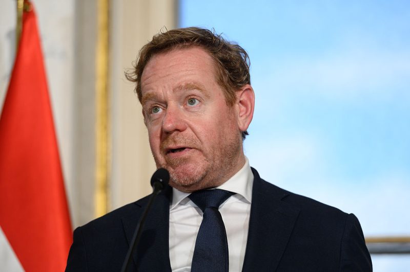 Belgium, Netherlands push EU to punish rule-breakers under migration pact