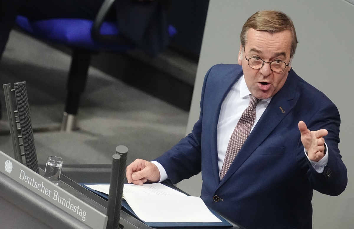 Bundestag to spend €52 billion on defence in a single session