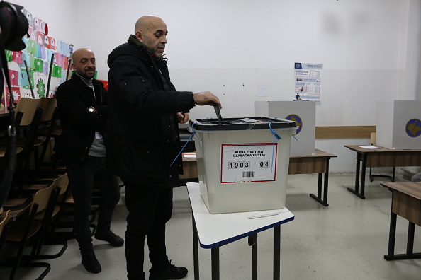 Kosovo votes in bid to break a ten-month political deadlock