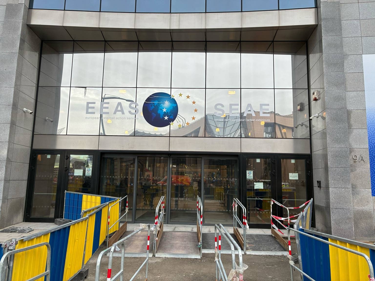 EXCLUSIVE: Police raid EU External Action Service, College of Europe in sweeping fraud probe