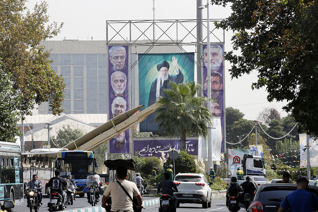 Donald Trump zagrozil Iranu zaradi nasilnega zatiranja protestov