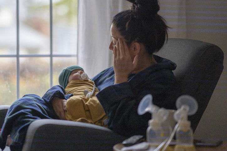 Postpartum mental health policies are shaping up across the EU, but gaps remain [Advocacy Lab]
