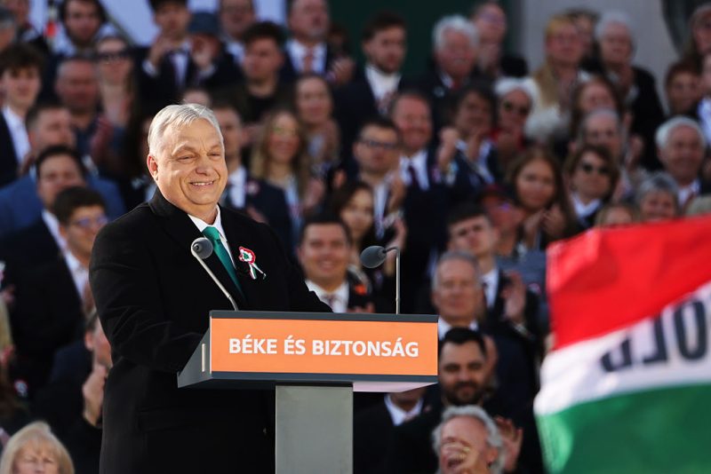 Orbán urges EU to return to 'old harmony' with Russia | Euractiv
