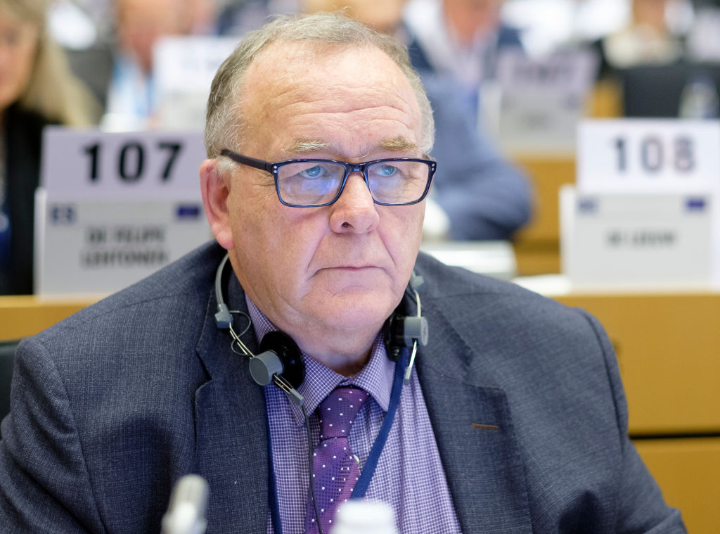 MEPs demand 'transparency' over €149 online attendance bonus at EU body