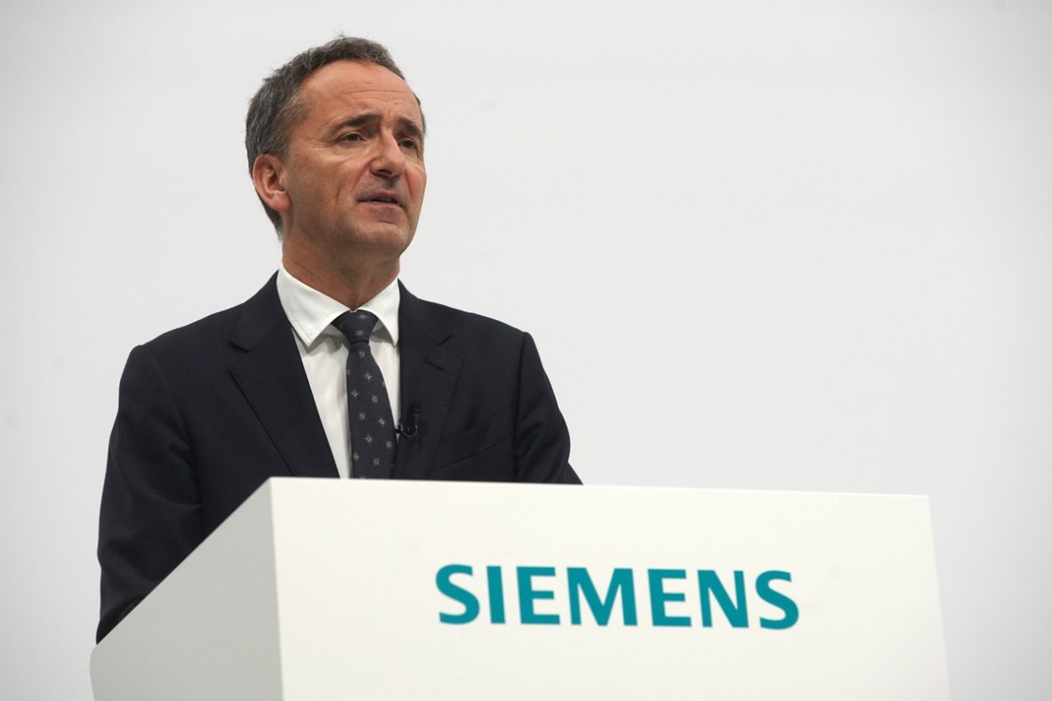 Commission won't detail bias 'safeguards' for AI envoy pick - Euractiv