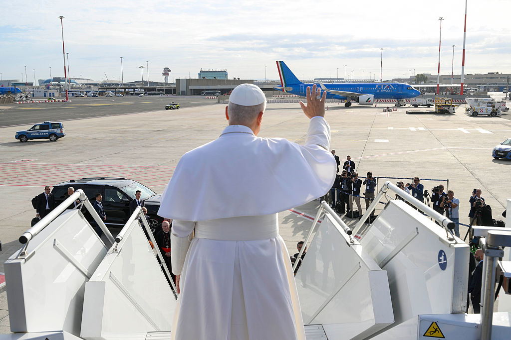 Pope calls for end to polarisation on Spain visit