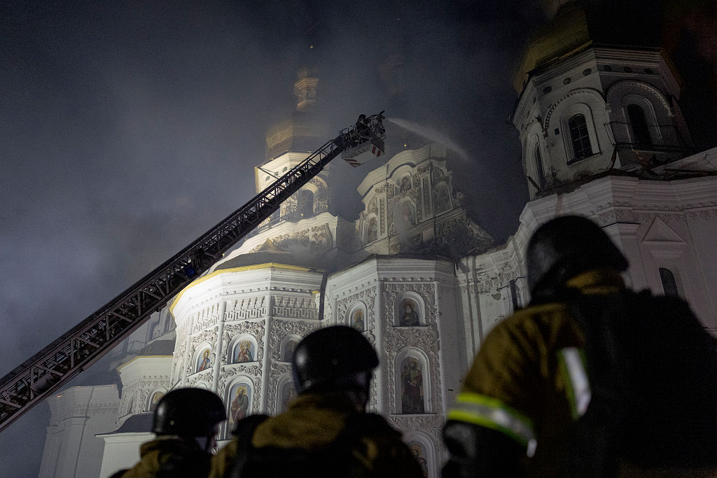 Kyiv begins EU accession talks as Putin escalates war