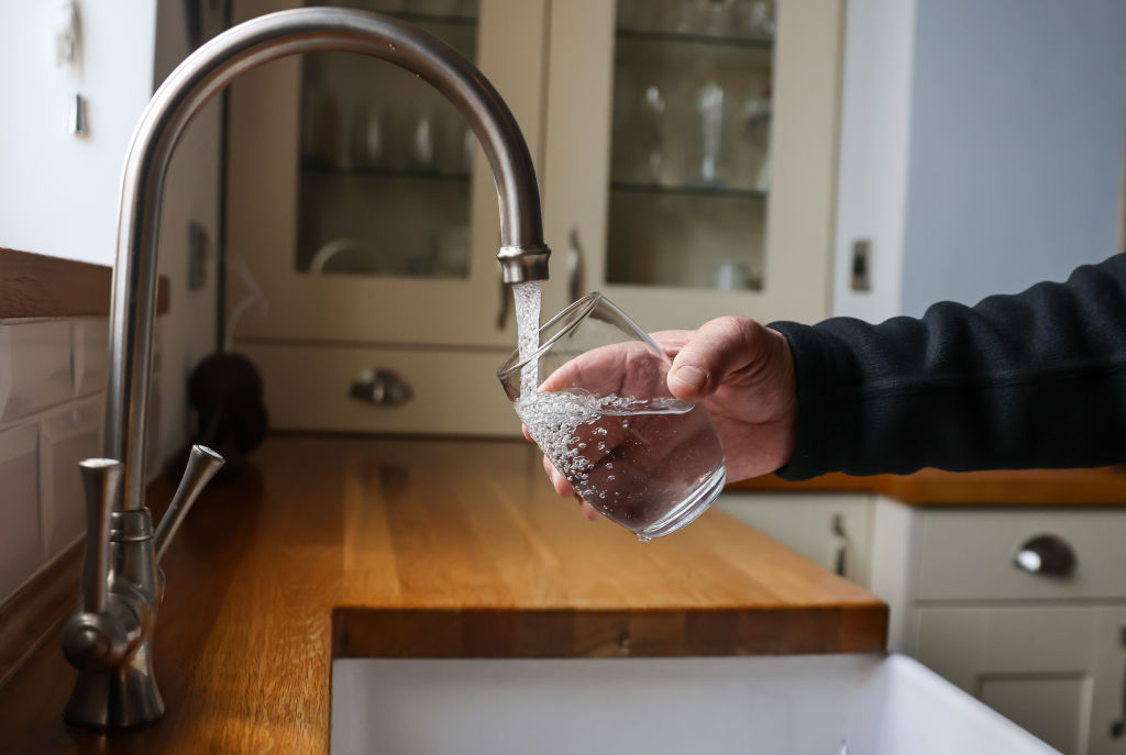 EU food safety watchdog lowers safety level for widespread PFAS
