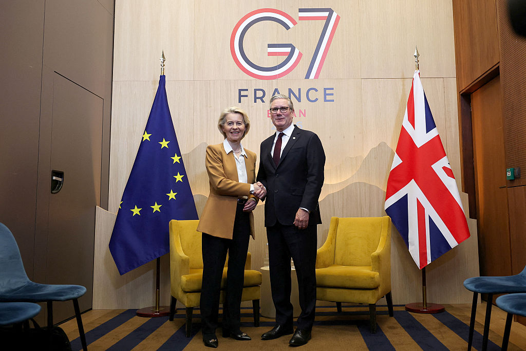 EU-UK sign deal opening €90bn Ukraine loan to British defence firms