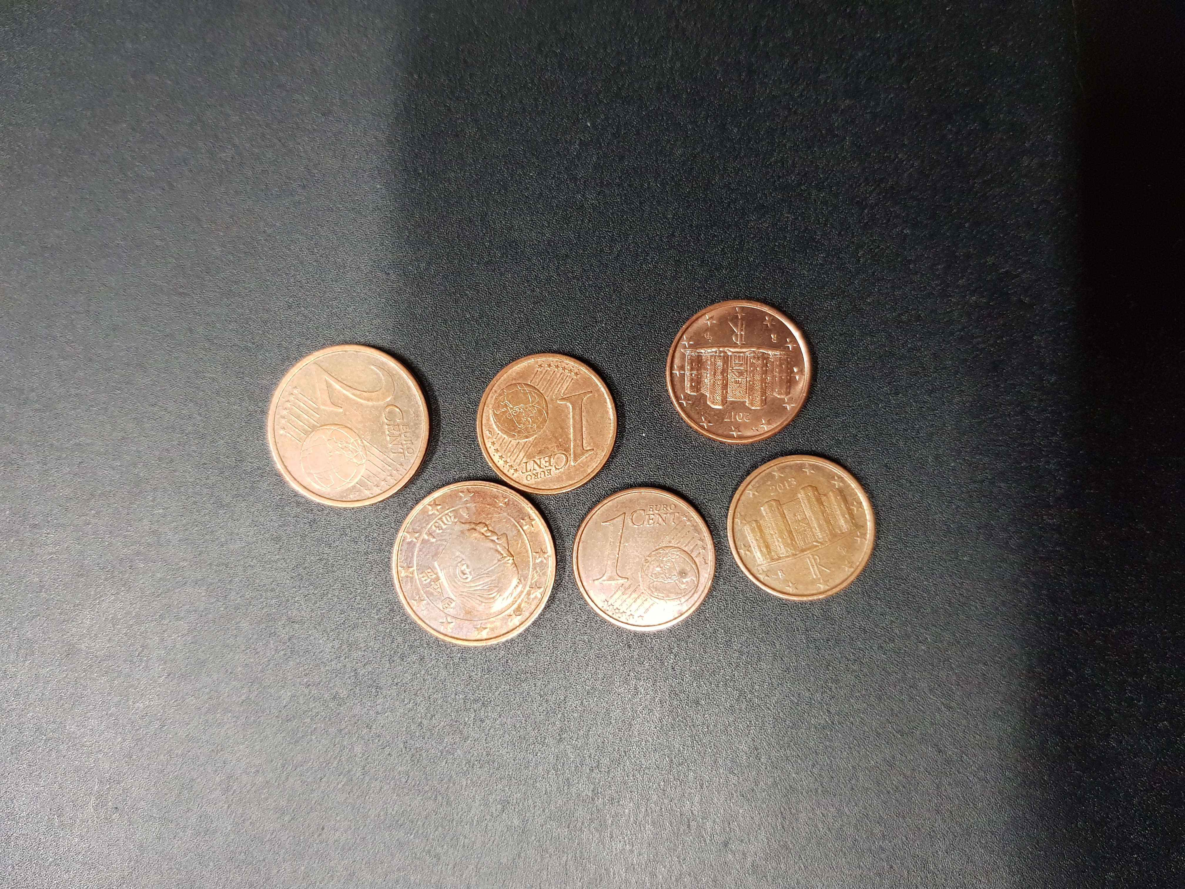 EU eyes phasing out smallest euro cent coins – EURACTIV.com