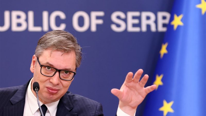 Serbian president orders army closer to Kosovo border as protests start in north - Vimarsana News