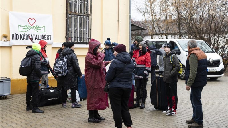 Ukrainian refugees struggle to find footing in Hungary - Vimarsana News