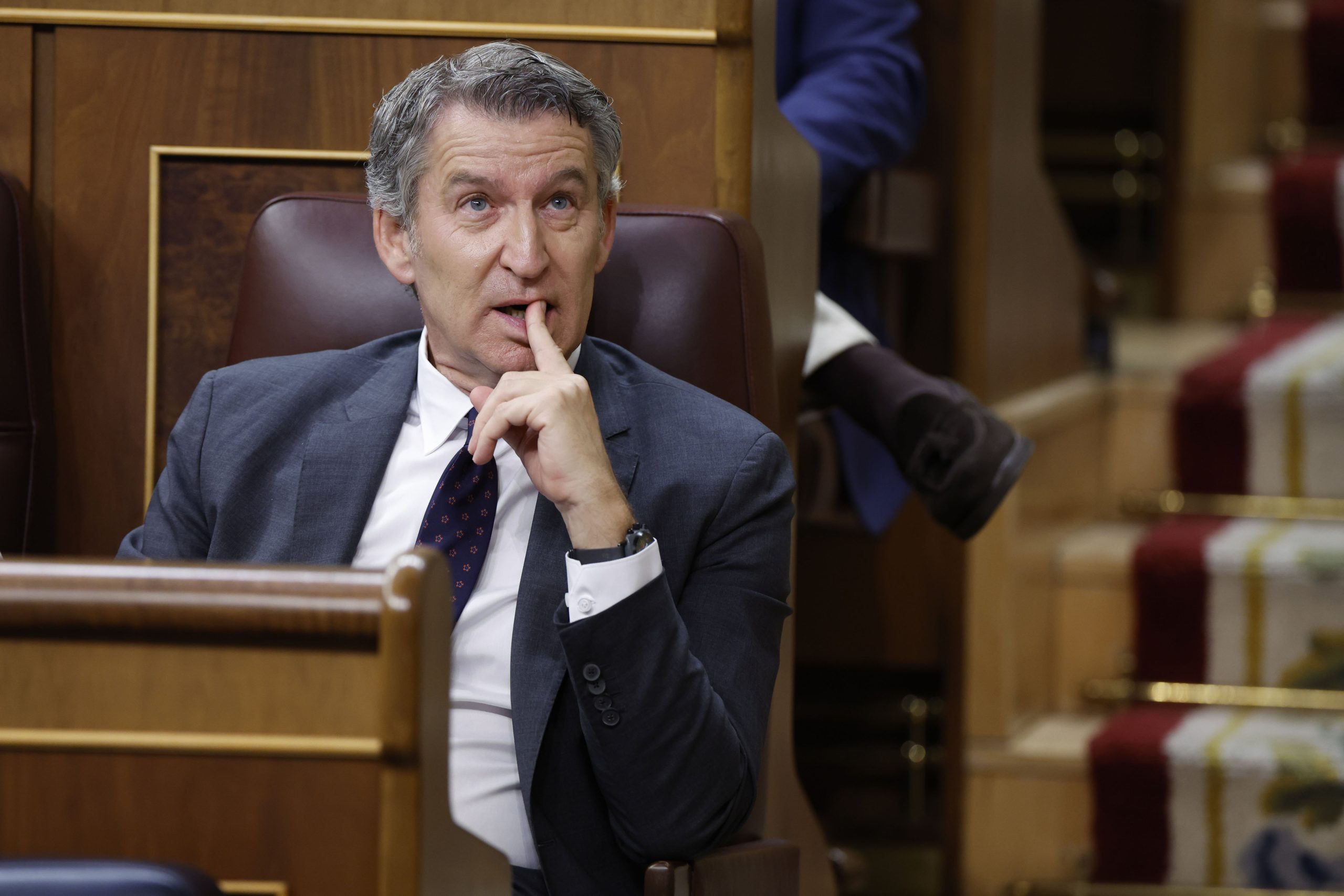 Spain’s right eyes no-confidence vote as Sánchez ally jailed