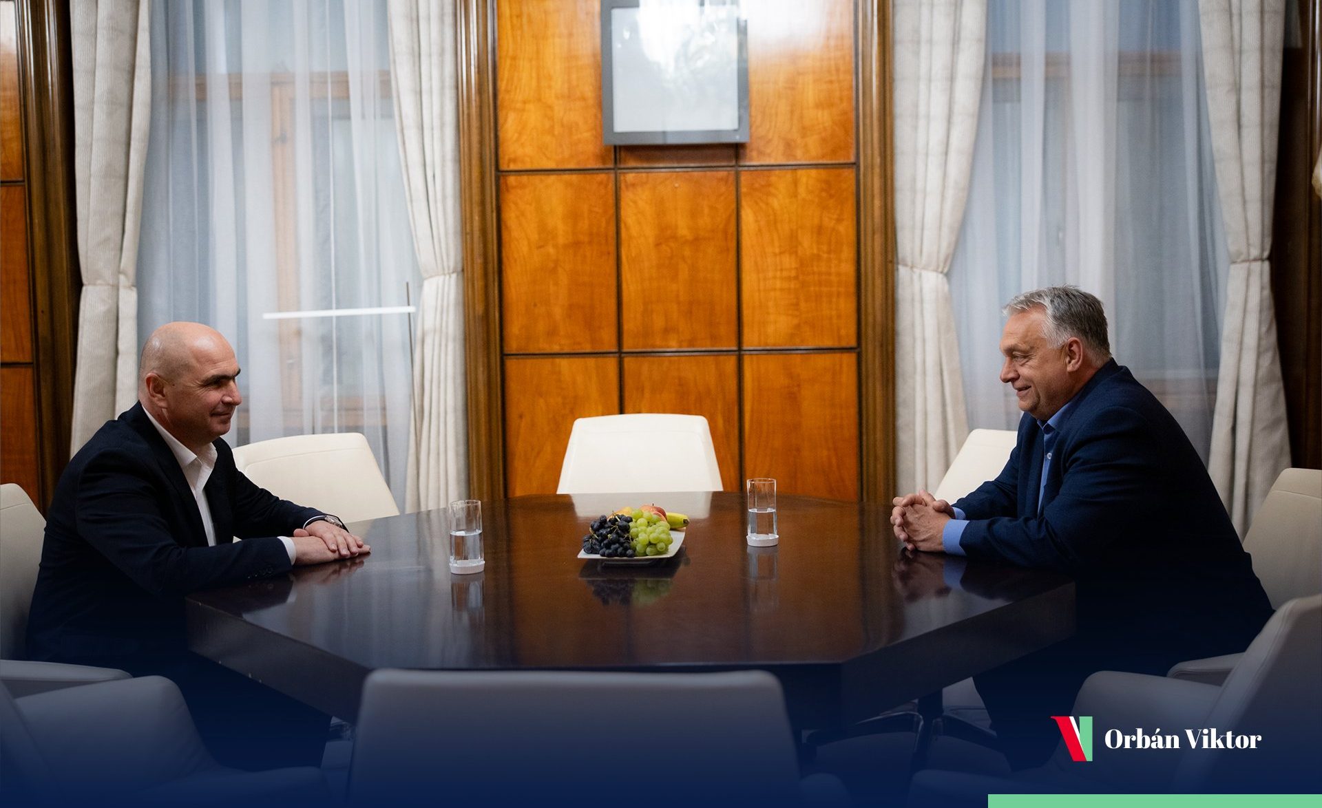 Orbán-initiated meeting with Romanian PM signals thaw in ties