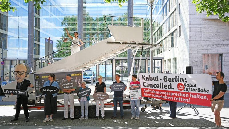 Increased pressure on Berlin to issue promised visas to Afghans