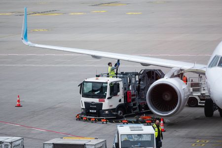 EU could earn €1 trillion by fully taxing aviation, private jets included